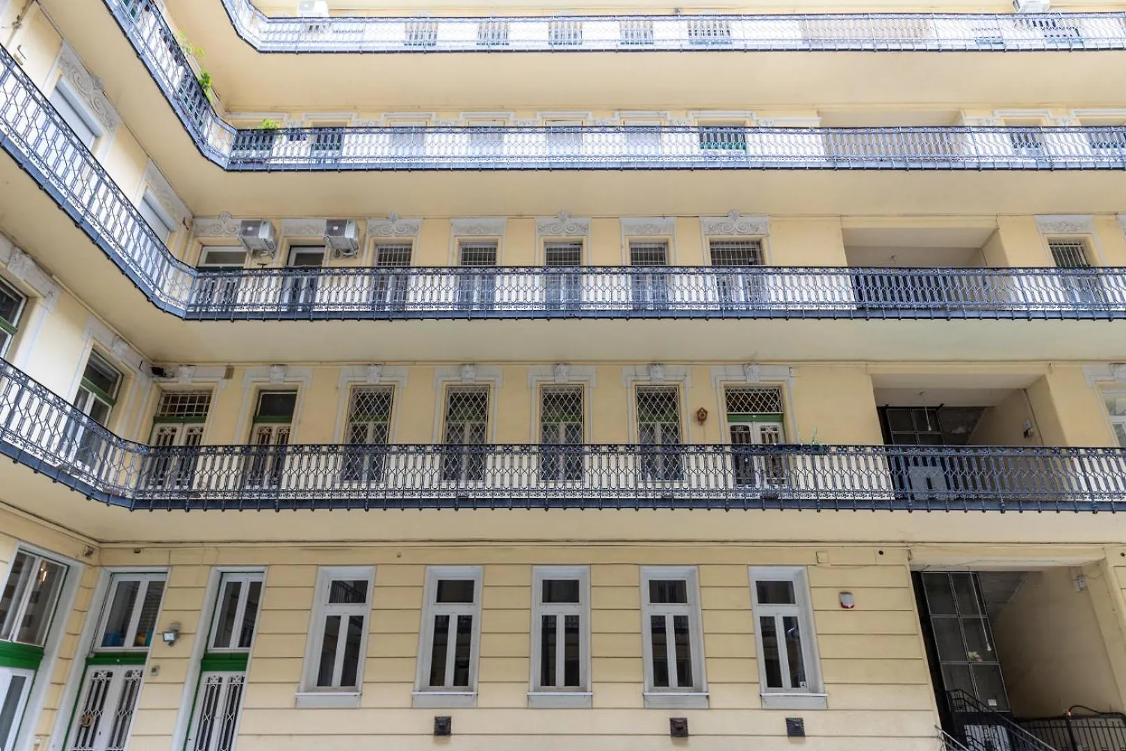 Buda Or Pest Budapest Apartment